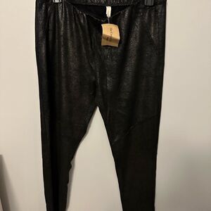 NWT Wishlist Women’s Black Textured Pants Large